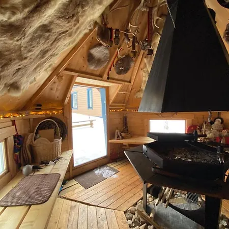 Alpehytte Iso-syoetteen Pilikki *